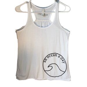 “An Ocean A Day” White Flowy Muscle Tank, Medium. NWOT. Perfect beach top!